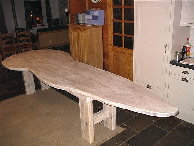 Handgemaakte Ameland tafel van juttershout